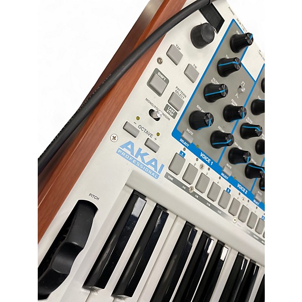 Used Akai Professional TIMBRE WOLF Synthesizer