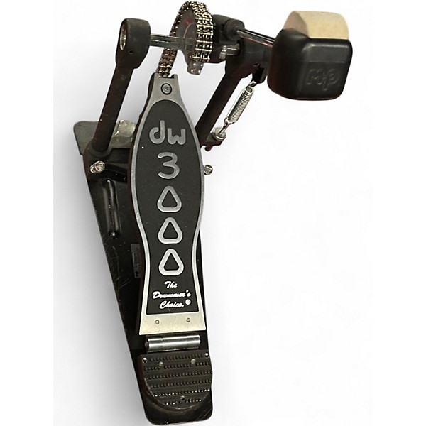 Used DW 3000 Series Single Single Bass Drum Pedal