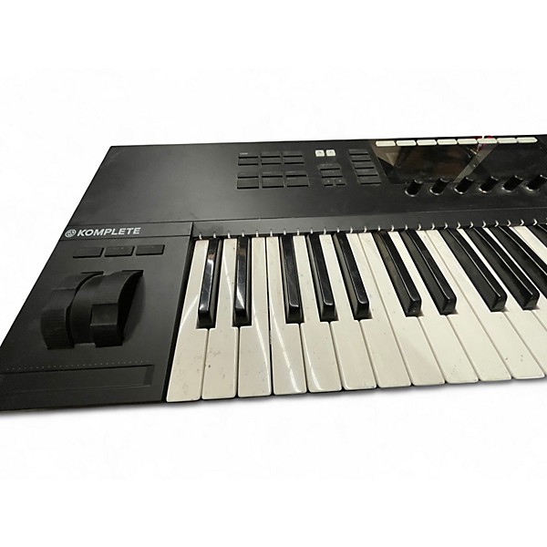 Used Native Instruments Komplete Kontrol S49 MK2 MIDI Controller