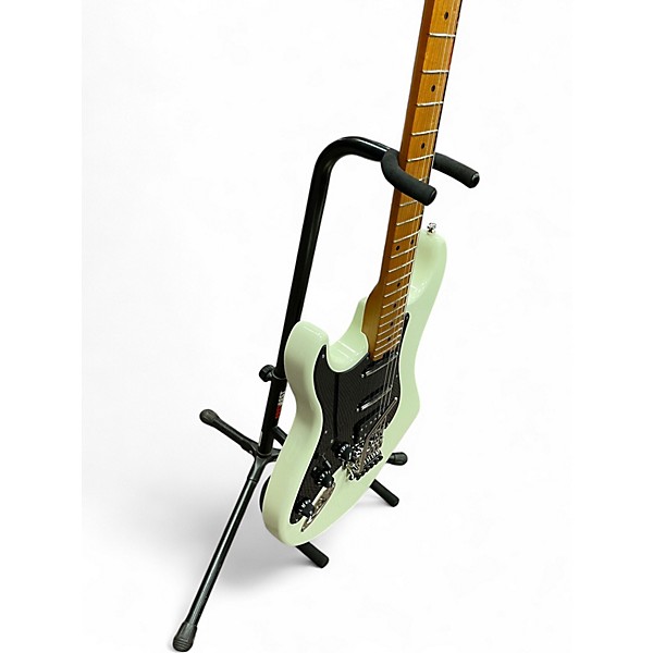 Used Kramer PACER DELUXE LH White Electric Guitar