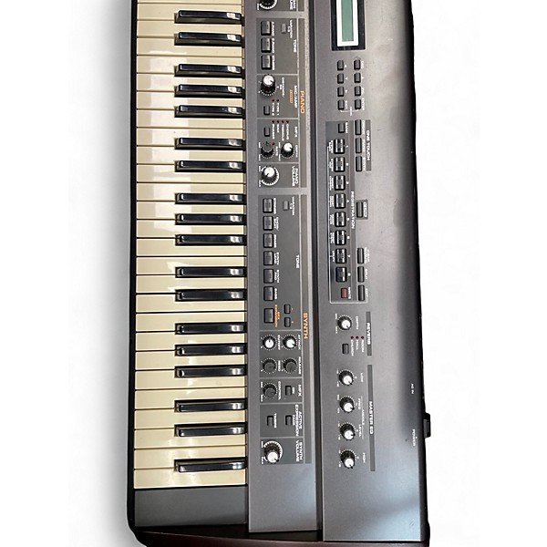 Used Roland VR760 Organ