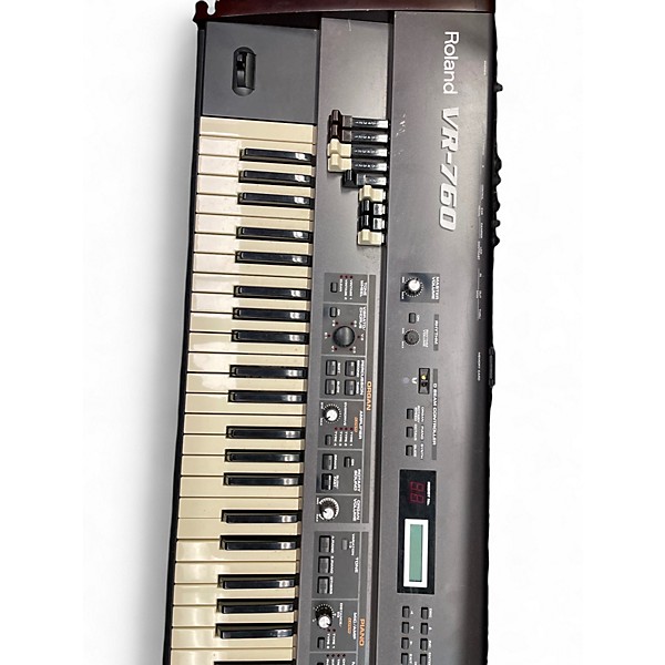 Used Roland VR760 Organ