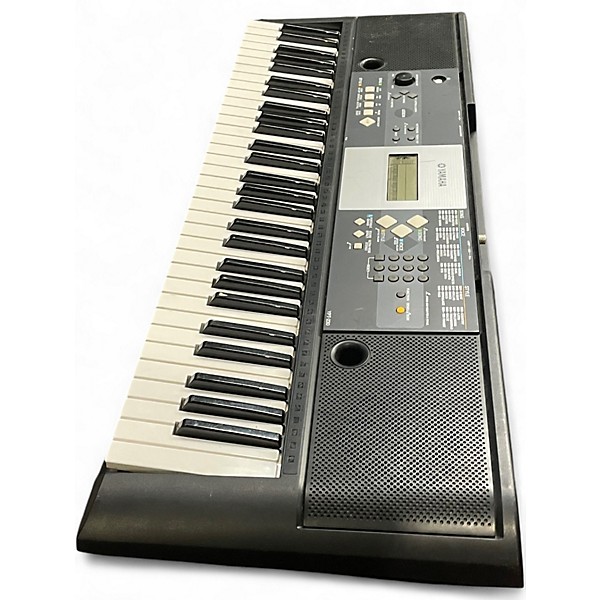Used Yamaha YPT230 61 Key Portable Keyboard