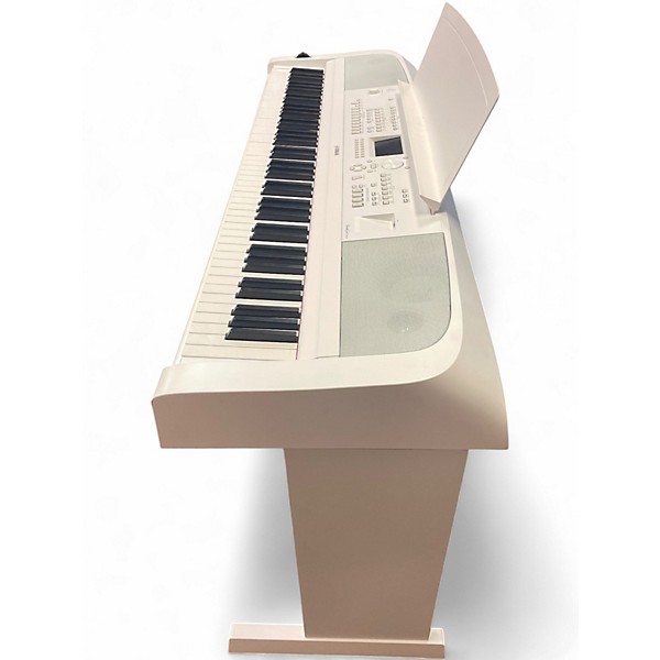 Used Yamaha DGX-670 Digital Piano