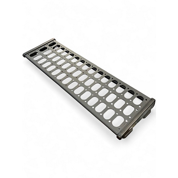 Used Livewire PB300 Club Pedalboard With Soft Case Pedal Board