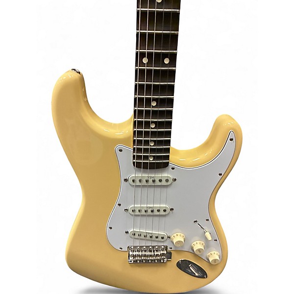 Used 2019 Fender Artist Series Yngwie Malmsteen Stratocaster VINTAGE WHITE ROSEWOOD Solid Body Electric Guitar