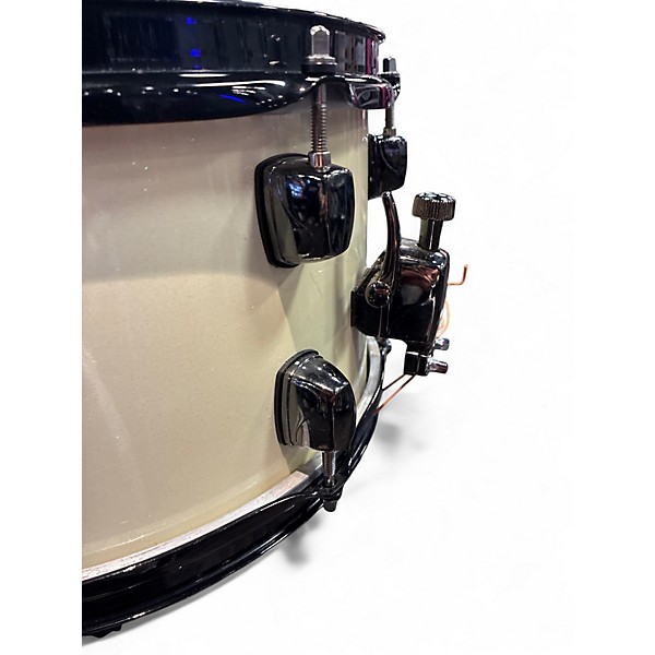 Used ddrum 13in Dominion Maple Snare Cream Drum