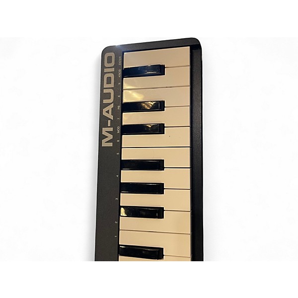 Used M-Audio KEYSTATION MINI 32 MIDI Controller