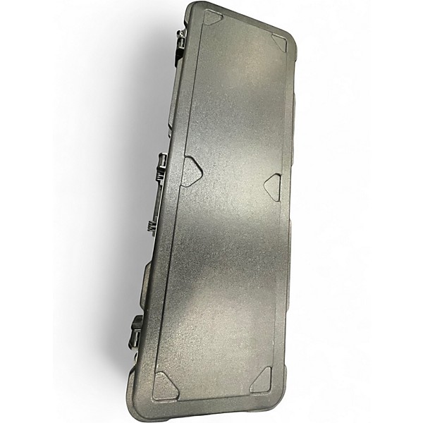 Used Fender Classic Series '70s Precision Bass Black Electric Bass Guitar