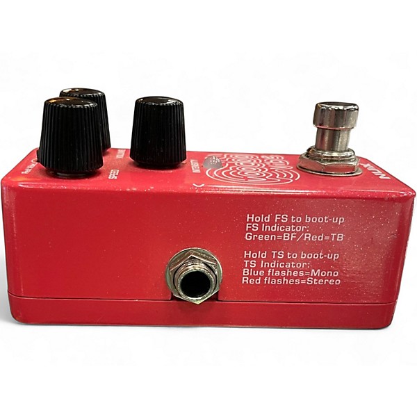 Used NUX VOODOO VIBE Effect Pedal