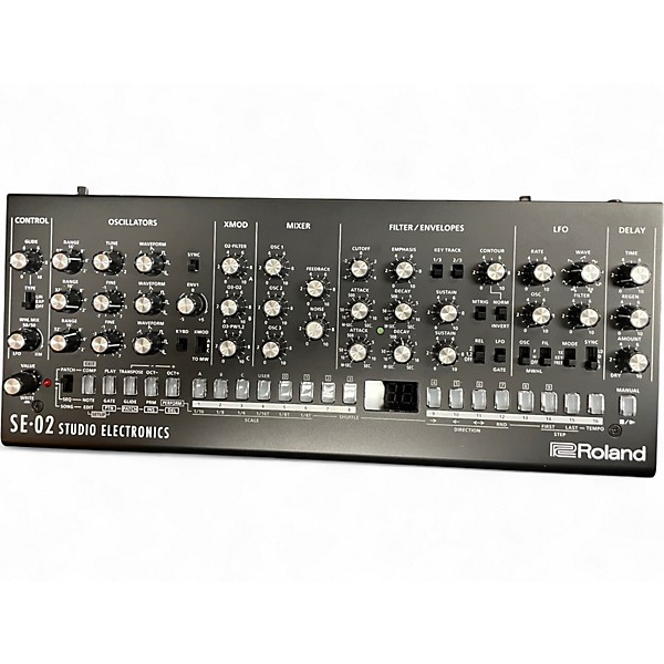 Used Roland SE02 Synthesizer