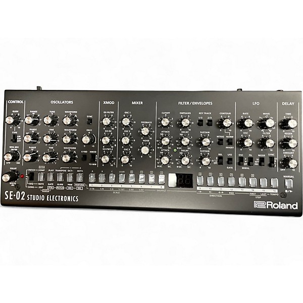 Used Roland SE02 Synthesizer