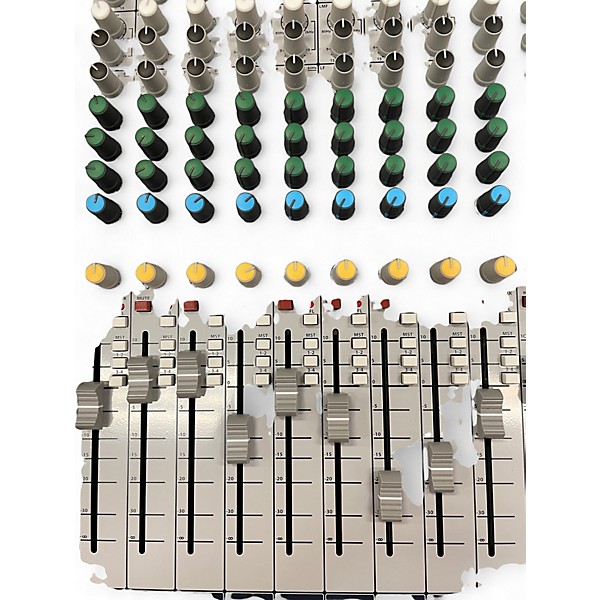 Used Soundcraft SIGNATURE 16 Digital Mixer