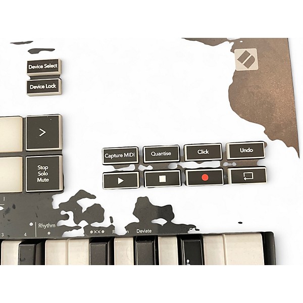 Used Novation Launchkey 25 Key MIDI Controller