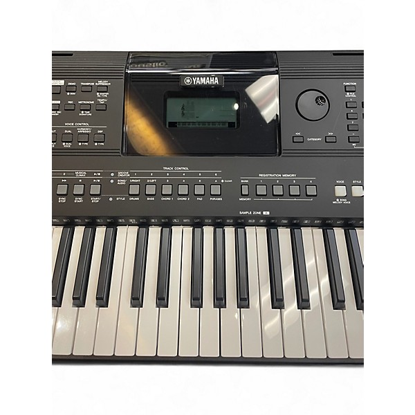 Used Yamaha PSRE463 61 key Portable Keyboard