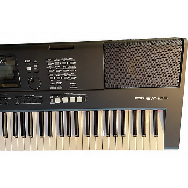 Used Yamaha PSREW425 Digital Piano