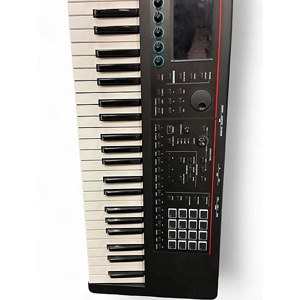 Used Roland Fantom 07 Keyboard Workstation