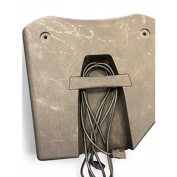 Used Harbinger VARI V4115 Powered Speaker