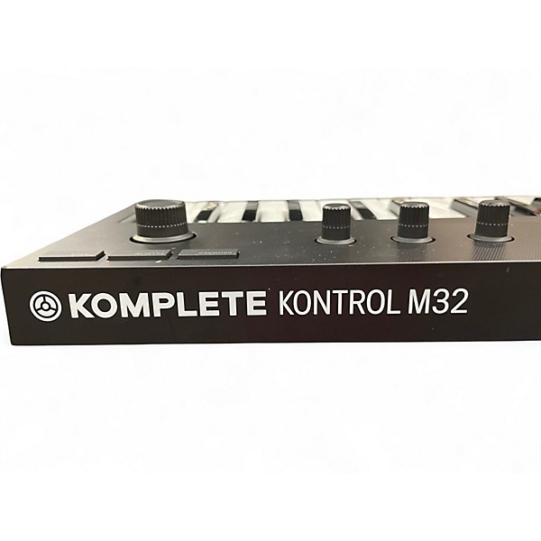 Used Native Instruments Komplete Kontrol M32 MIDI Controller