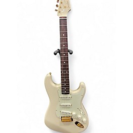 Used 2019 Fender LTD DAYBREAK STRAT Vintage White Solid Body Electric Guitar
