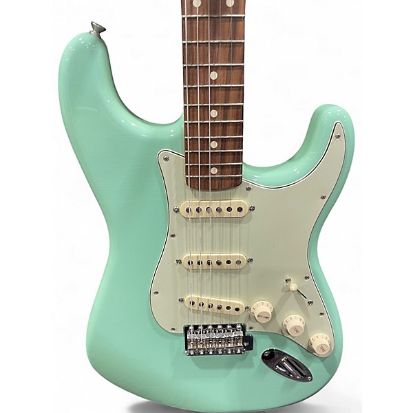 Used 2015 Fender Special Edition 60s Stratocaster Surf Green Solid Body Electric Guitar