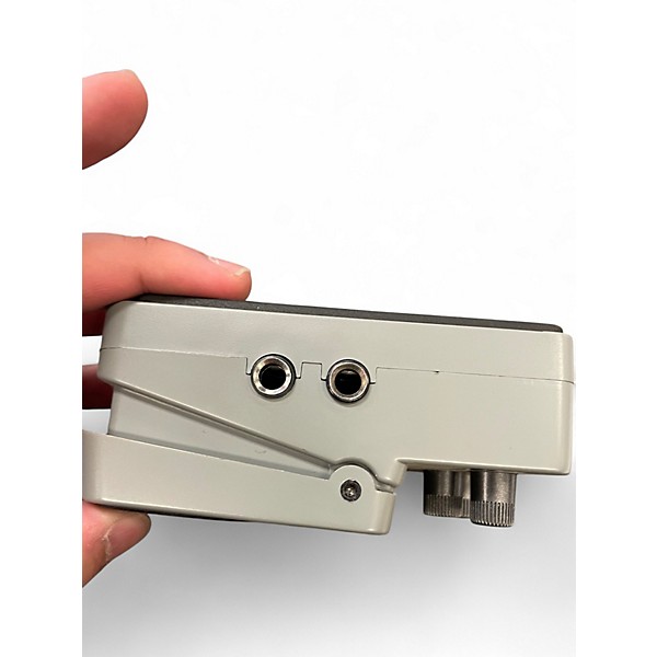 Used Behringer VD400 Vintage Delay Effect Pedal