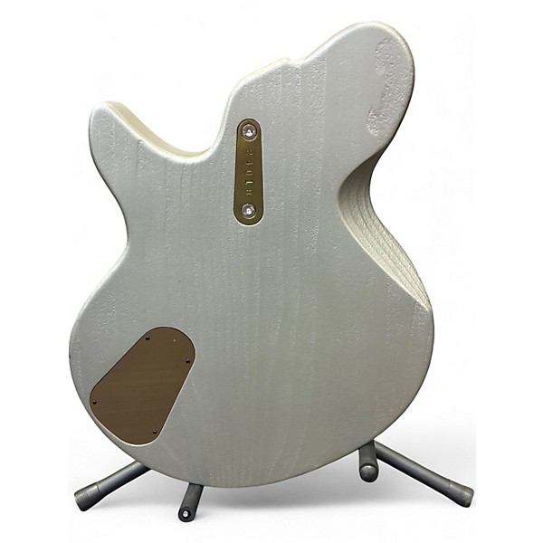 Used Eastman offset 63 indica silver Solid Body Electric Guitar