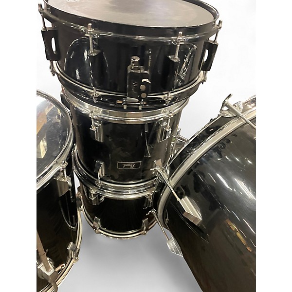 Used Pearl 5 Piece 80's 5 piece bLACK Drum Kit