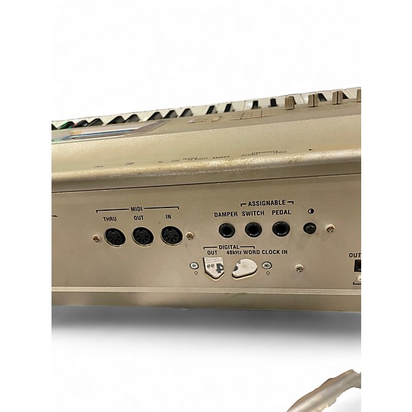 Used KORG Triton Studio 88 Key Keyboard Workstation