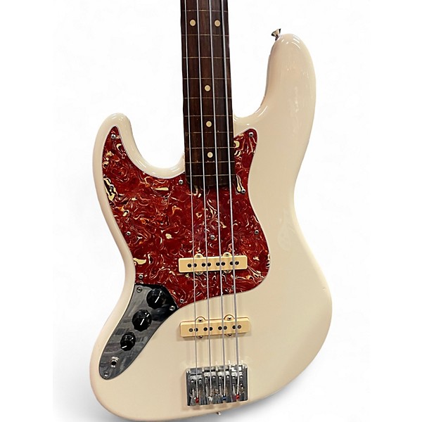 Used 2015 Fender JB62 (Modified Fretless) Vintage White Electric Bass Guitar