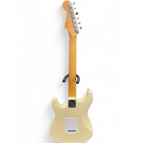 Used Fender  vintera II stratocaster Olympic White Solid Body Electric Guitar