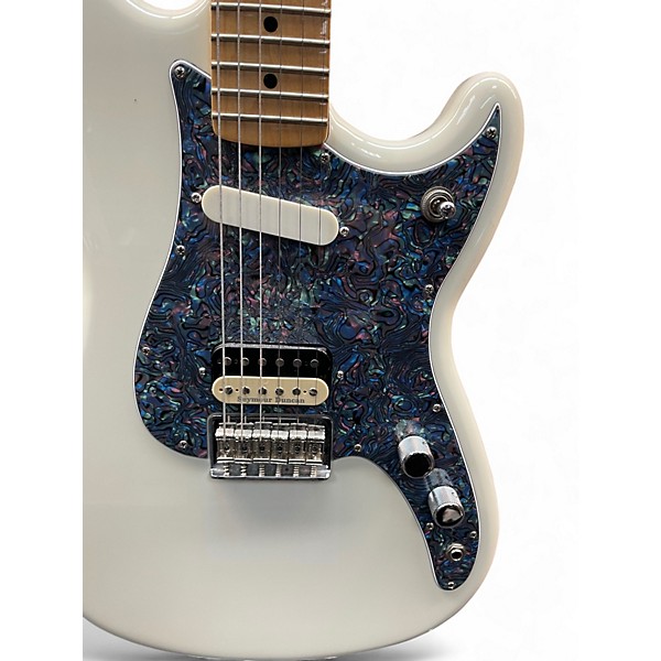 Used Fender Duo Sonic HS Arctic White Solid Body Electric Guitar