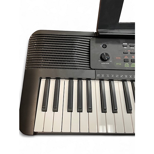 Used Yamaha PSR-E283 Portable Keyboard
