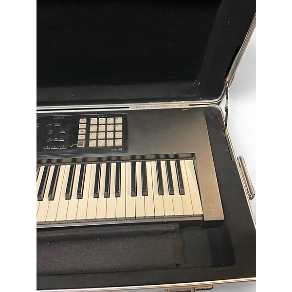 Used Roland FA08 Keyboard Workstation