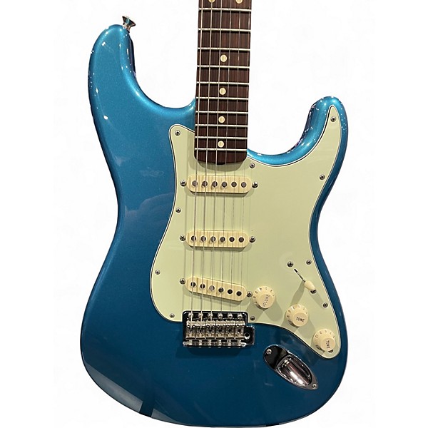 Used 2017 Fender Classic Series '60s Stratocaster Lake Placid Blue Solid Body Electric Guitar