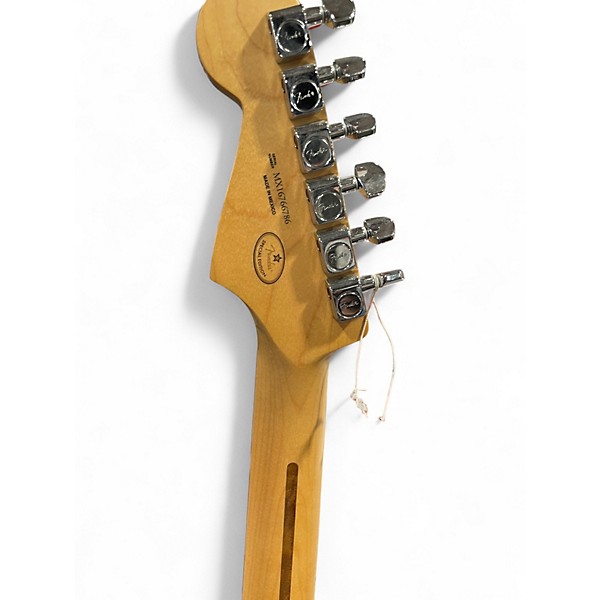 Used 2016 Fender SPECIAL EDITION OPAL WHITE Solid Body Electric Guitar