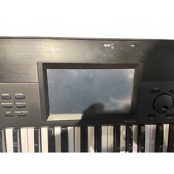 Used KORG Krome 61 Key Keyboard Workstation