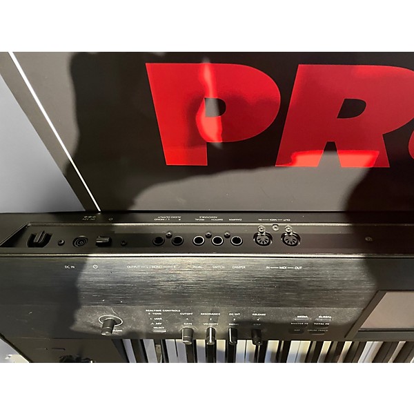 Used KORG Krome 61 Key Keyboard Workstation