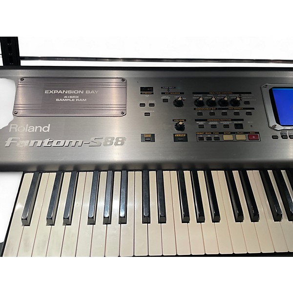 Used Roland s88 fantom Keyboard Workstation