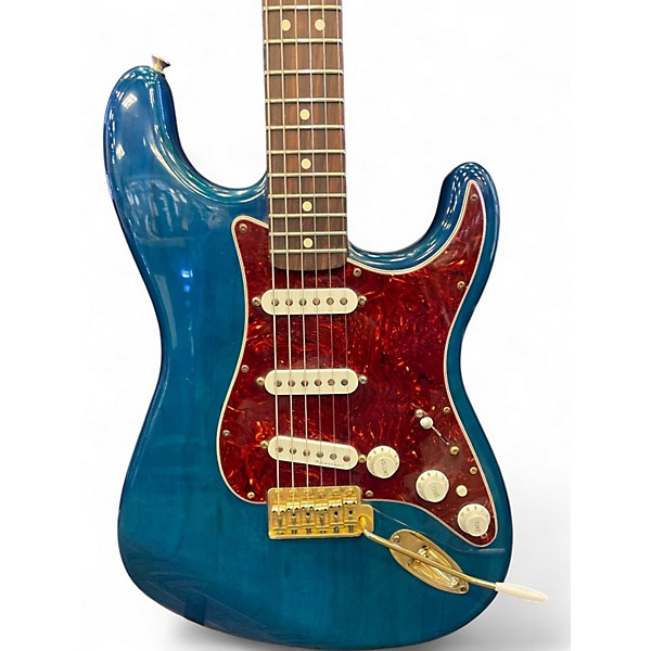 Used Fender Deluxe Player's Stratocaster Blue Sapphire Solid Body Electric Guitar