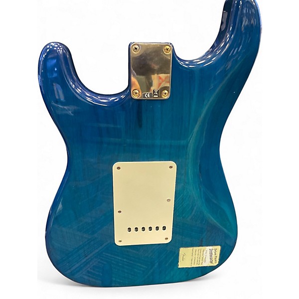 Used Fender Deluxe Player's Stratocaster Blue Sapphire Solid Body Electric Guitar