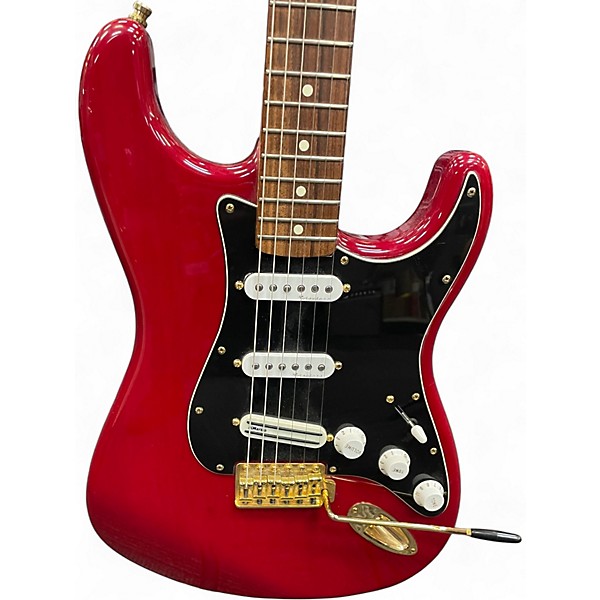 Used Fender Deluxe Player's Stratocaster Crimson Red Trans Solid Body Electric Guitar