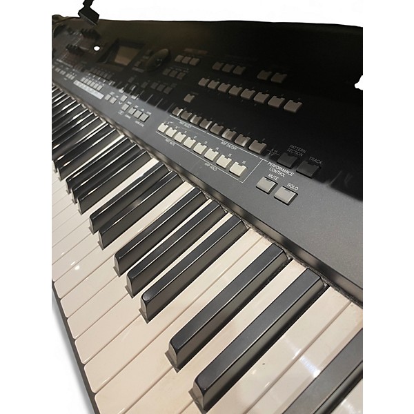 Used Yamaha MOXF8 88 Key Keyboard Workstation