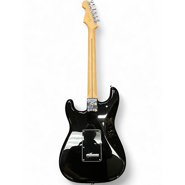 Used Fender Special Edition Player Stratocaster Black Solid Body Electric Guitar