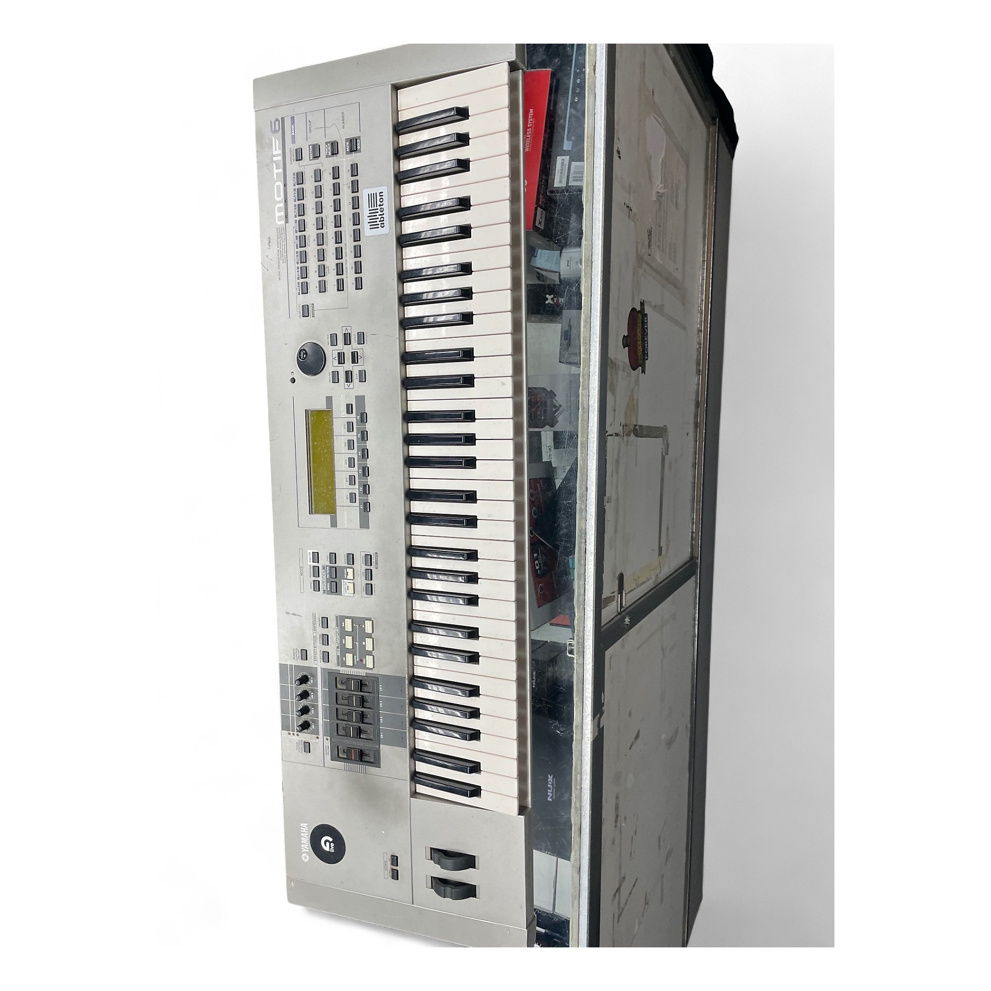 Used Yamaha Motif 6 61 Key Keyboard Workstation | Guitar Center
