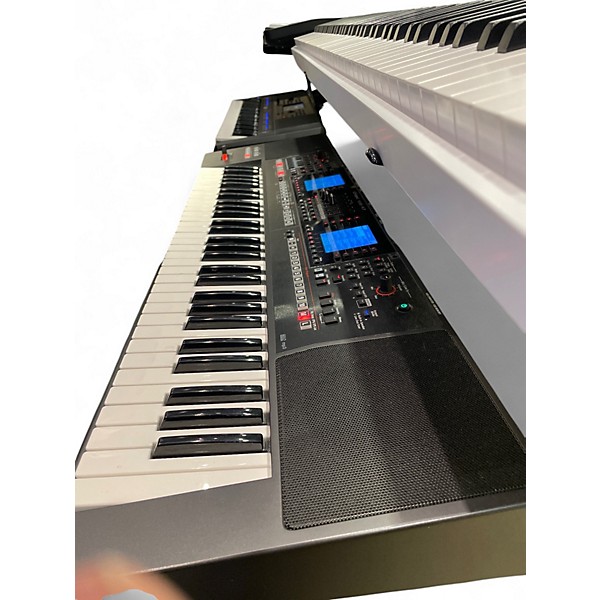 Used Roland E-47 Arranger Keyboard