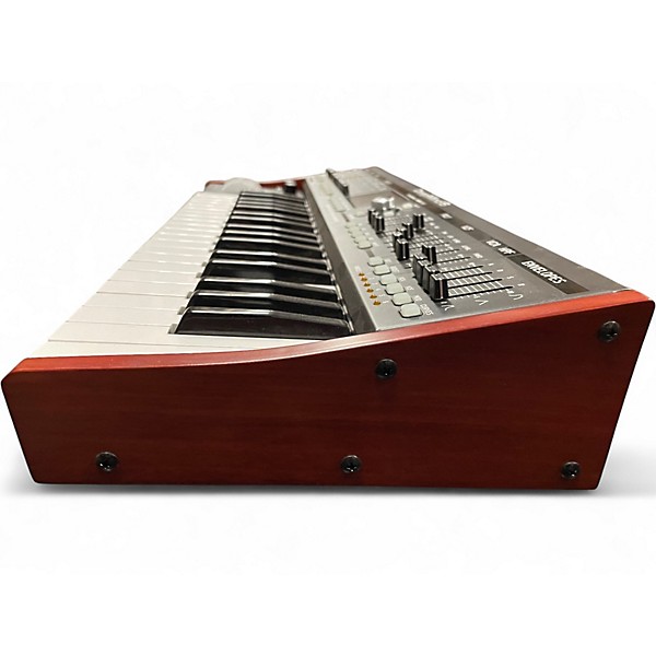 Used Behringer DEEPMIND 6 Synthesizer