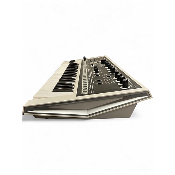 Used Roland JDXI Synthesizer