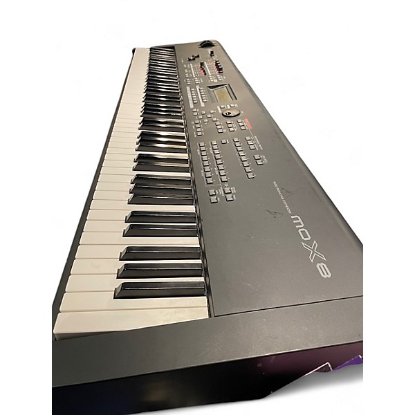 Used Yamaha MOX8 88 Key Keyboard Workstation