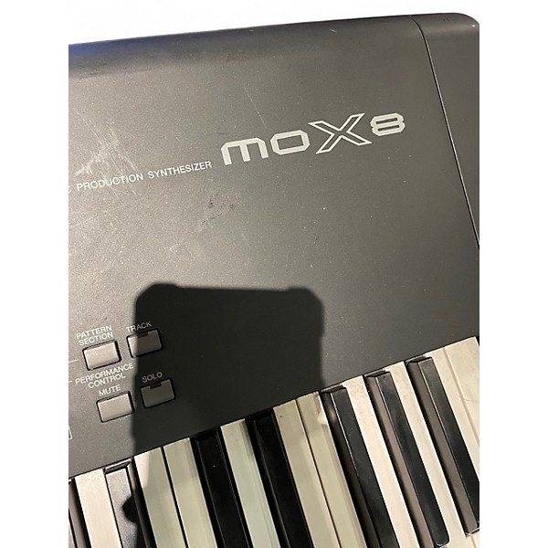 Used Yamaha MOX8 88 Key Keyboard Workstation